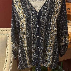 West Kei Black and Cream 3/4 Sleeve Blouse